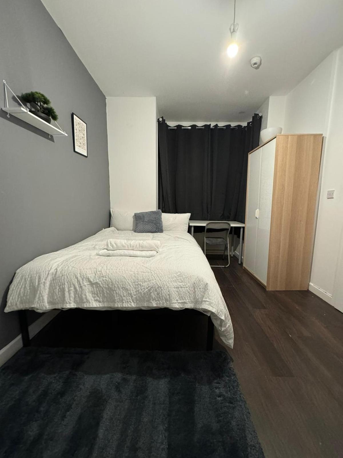 Deluxe Ensuite Double Room With Ensuite Coventry Exteriör bild